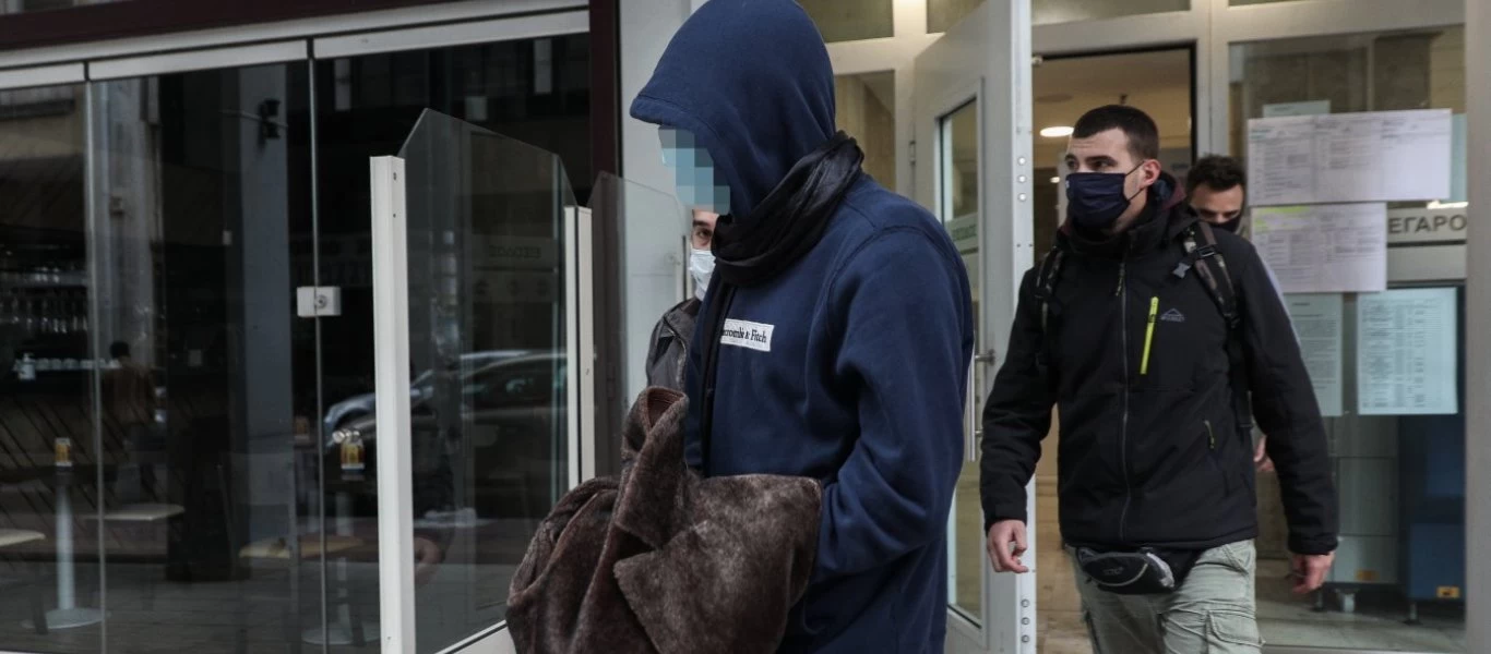 Έγκλημα στις Σπέτσες - 22χρονος κατηγορούμενος: «Δεν τον σκότωσα εγώ»